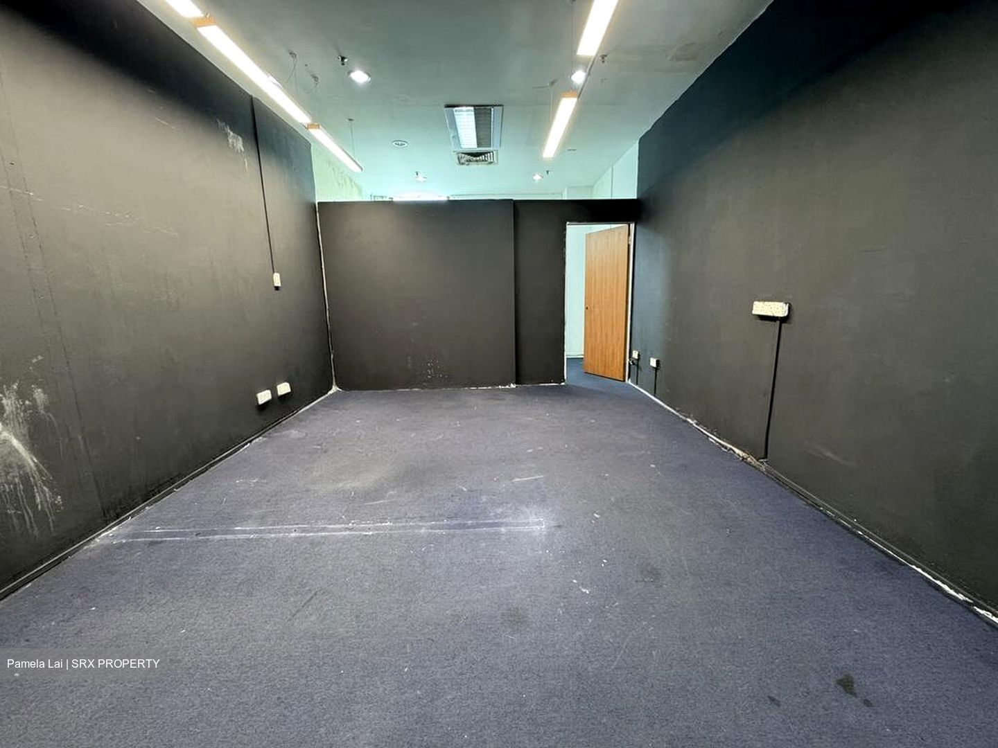 Kovan Road (D19), Office #581705451